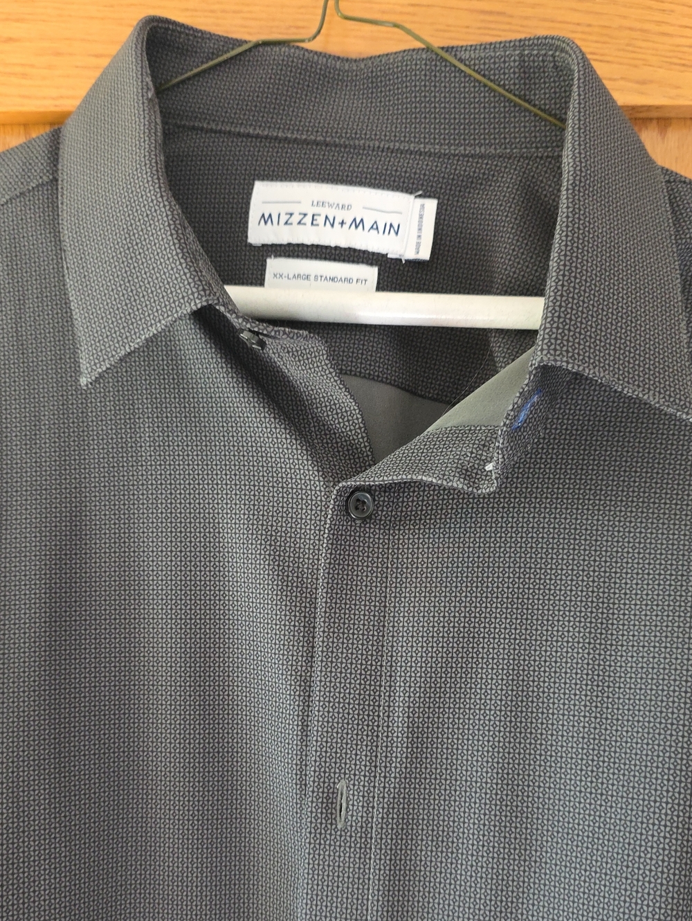 Mizzen+Main Men's Charcoal Micro-Pattern Dress Shirt